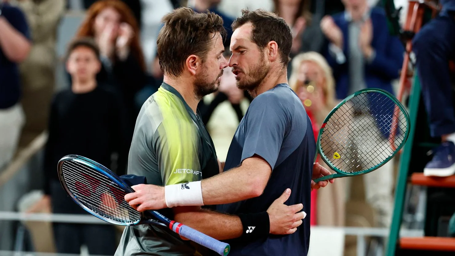Wawrinka eliminates Murray in French Open first round