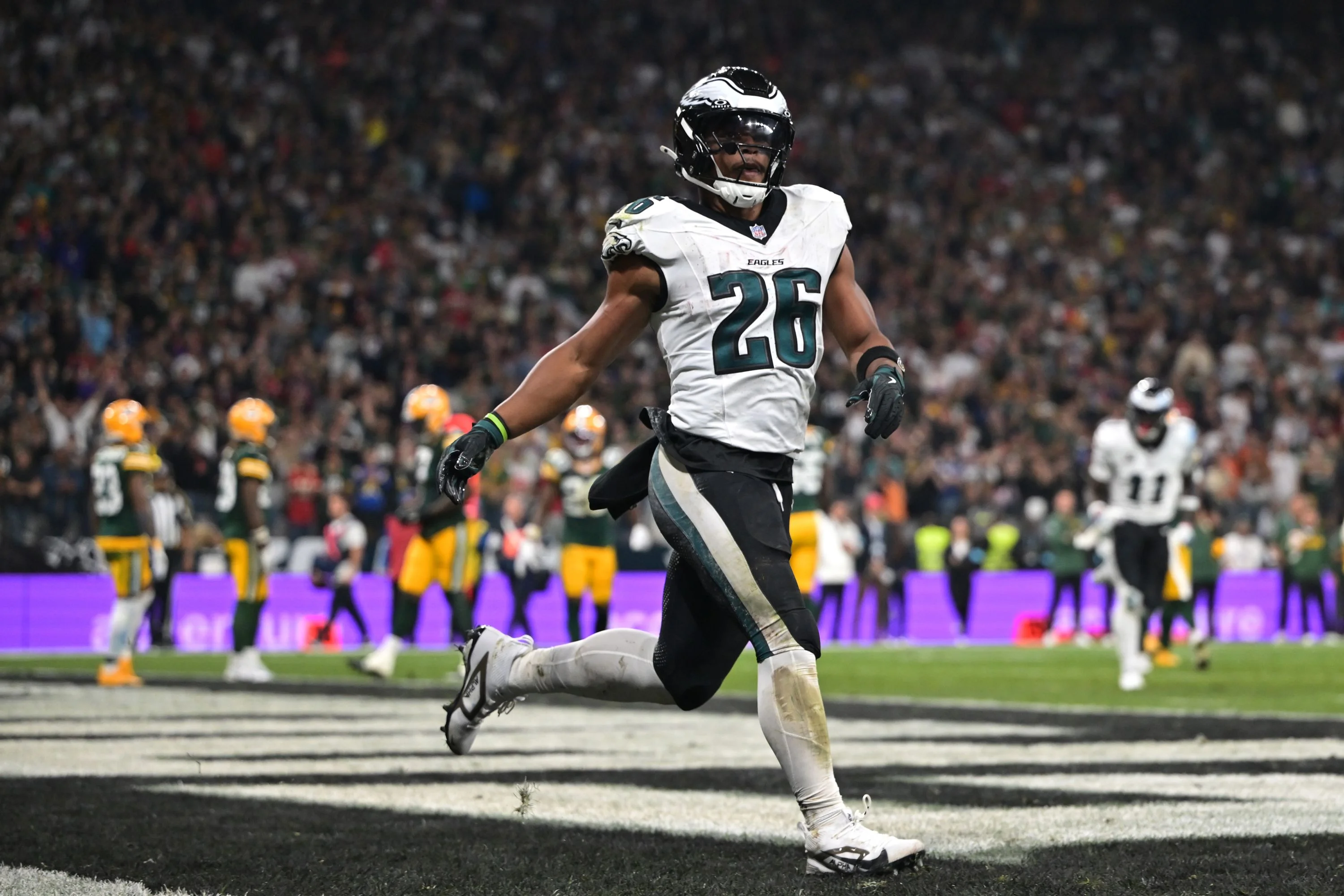 Eagles battle past Packers in NFL's first season game in Brazil