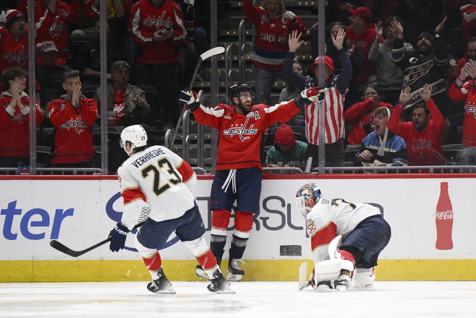 NHL roundup: Ovechkin closes in on record, Jets rermain best team in hockey
