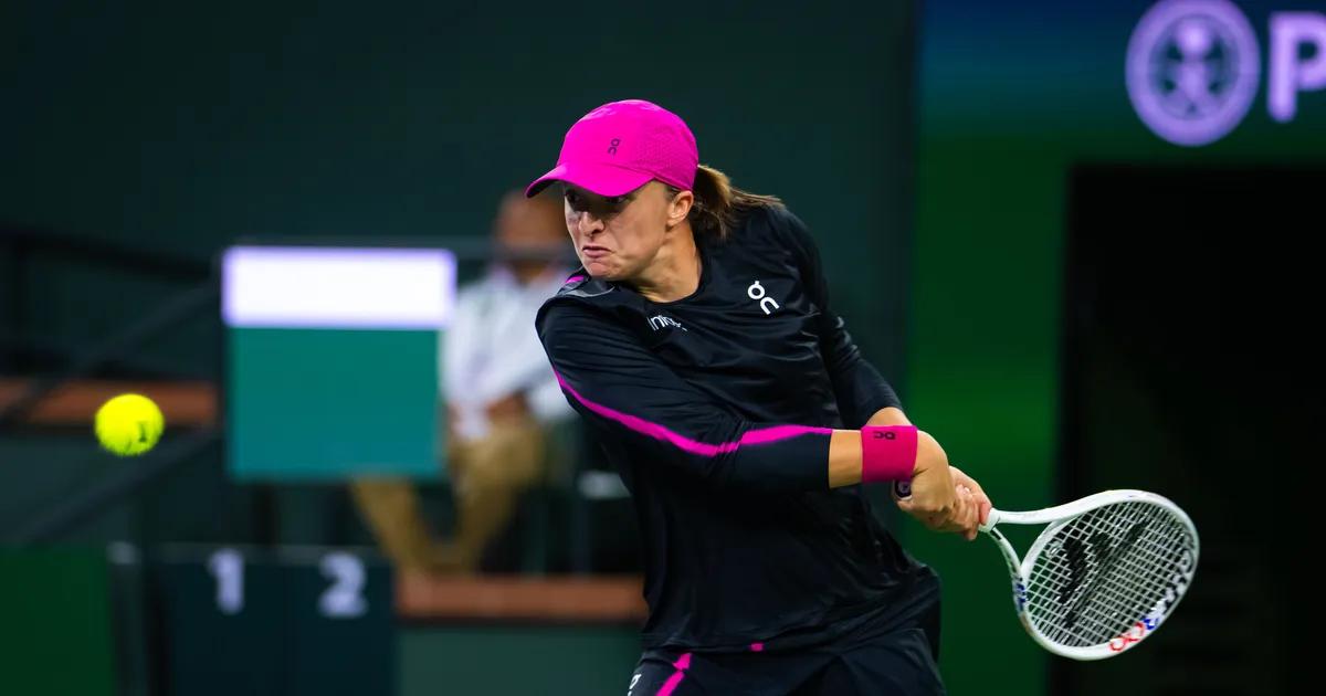 Iga Swiatek sets up quarter-final tie at Indian Wells with Caroline Wozniacki