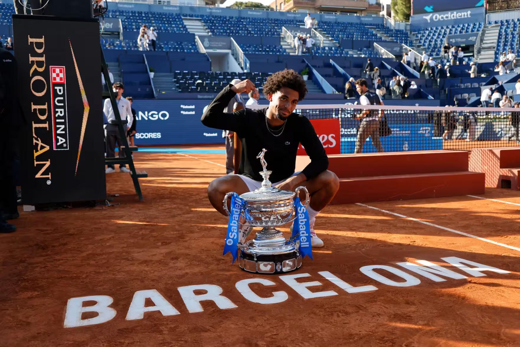 Arthur Fils beats Rublev to win Barcelona Open title