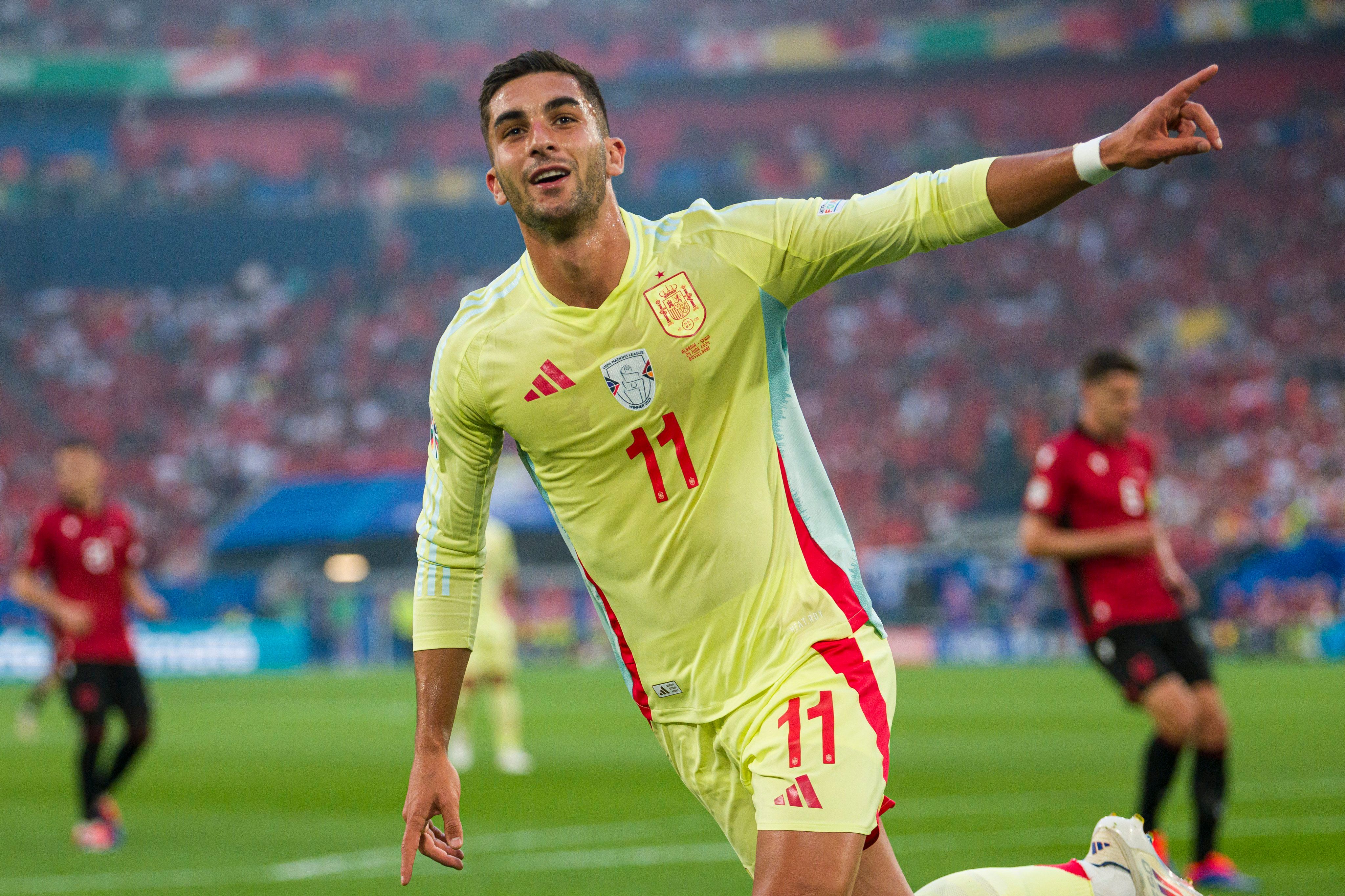 Albania 0-1 Spain: Spain defeat Albania to complete perfect group stage