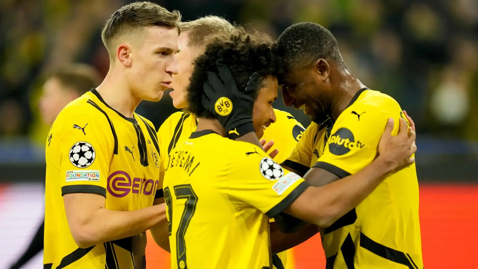 Borussia Dortmund 3-1 Shakhtar Donetsk: Dortmund defeat visitors but fall short of Champions League top eight