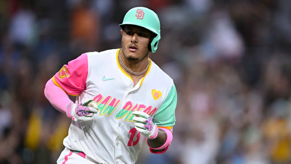 MLB roundup: Manny Machado ties Padres' career home run mark in win
