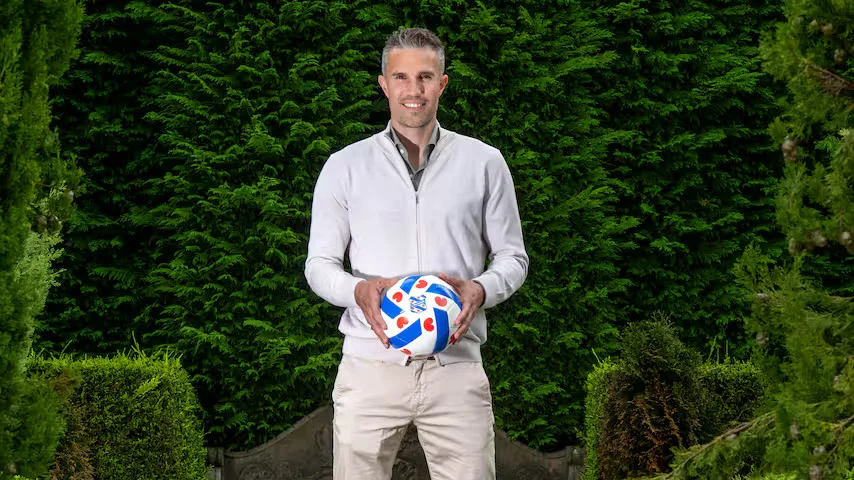 Van Persie named new manager of Heerenveen