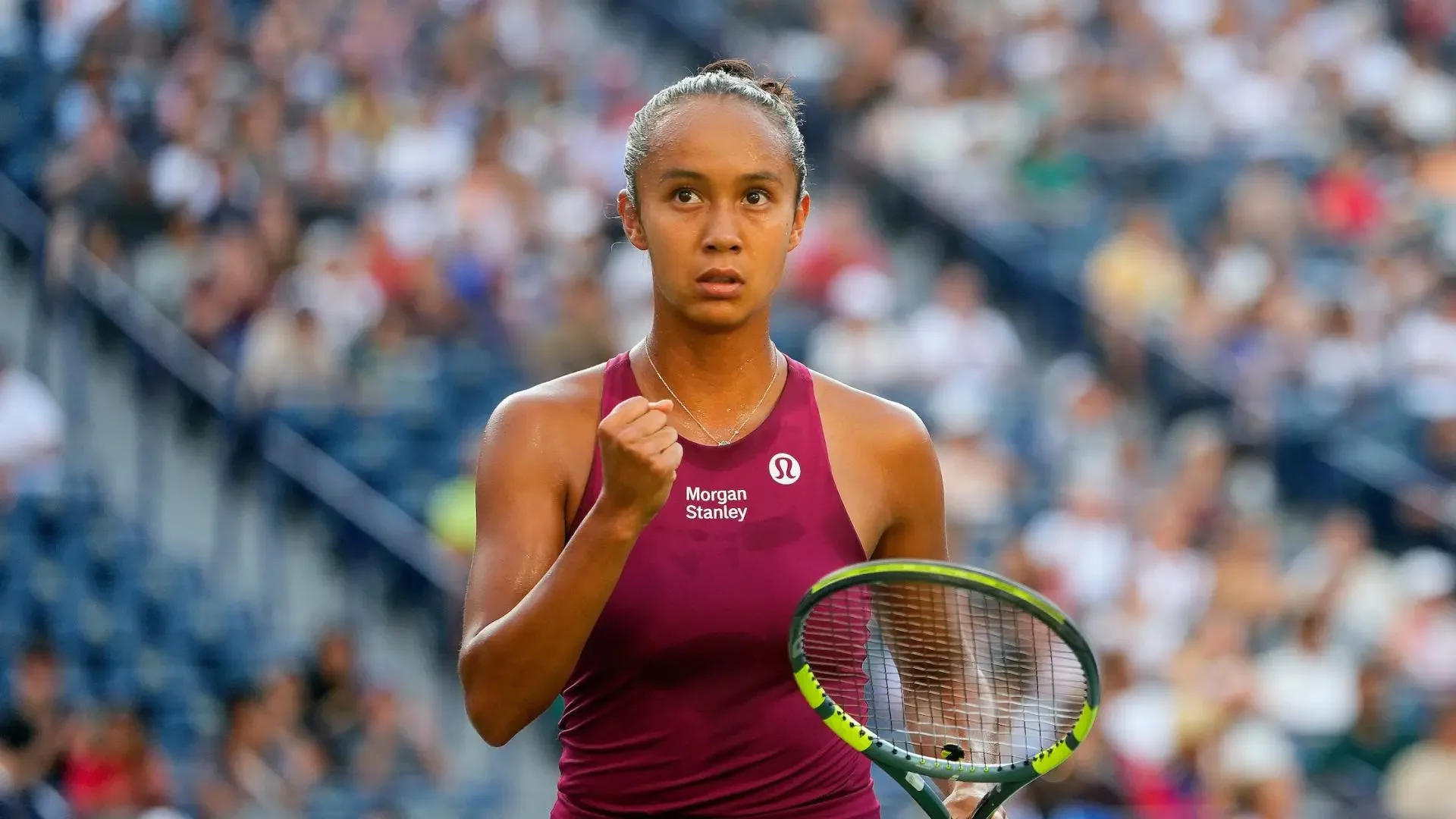 Leylah Fernandez Stuns Mirra Andreeva to Reach Canadian Open Last 16