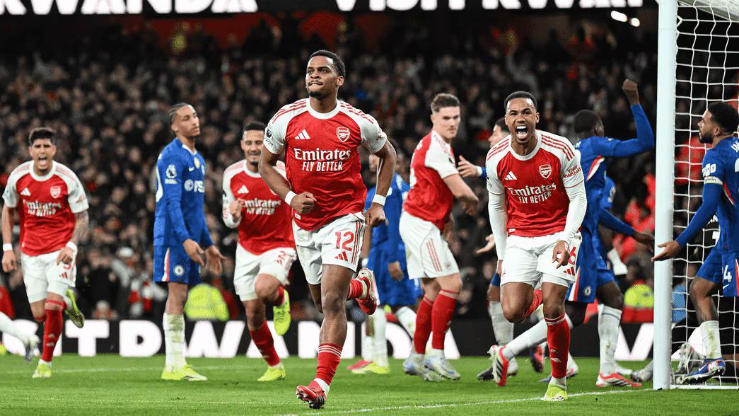 Premier League Roundup: Arsenal beat Chelsea as Man United rise and Liverpool hit five
