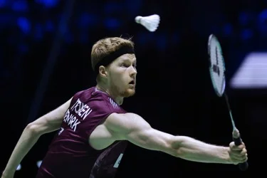 Anders Antonsen outclasses Alex Lanier to reach China Masters Semifinals