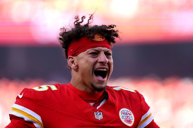 NFL Preview: Chiefs looking to secure AFC West, Eagles and Vikings chase Lions in playoff race
