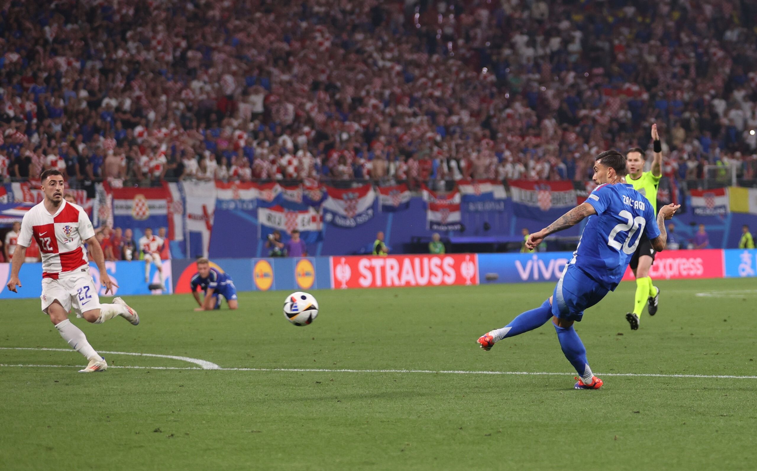 Croatia 1-1 Italy: Zaccagni scores late equaliser to send Italy to last-16