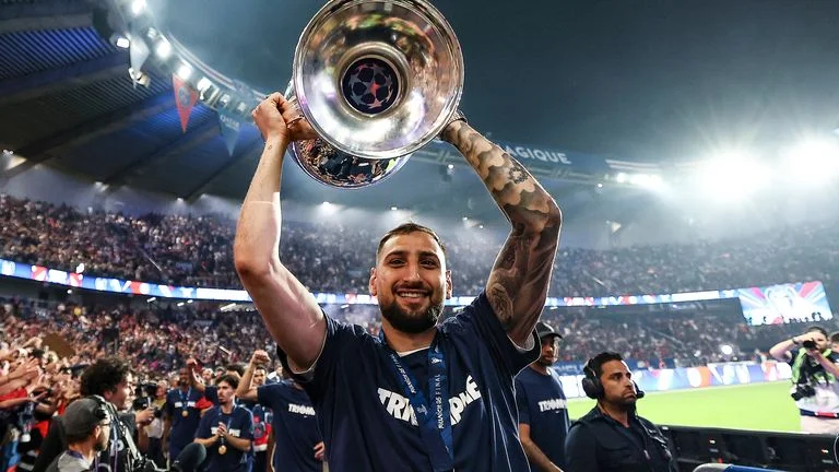 Manchester City sign Gianluigi Donnarumma from PSG on five-year deal