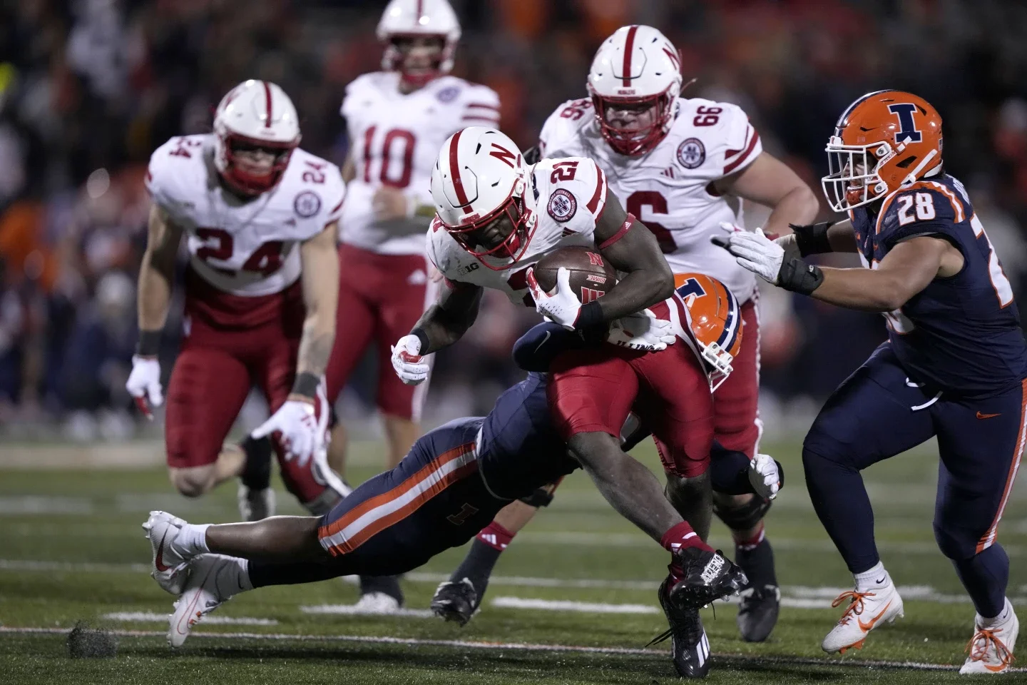 Nebraska Triumphs Over Illinois 20-7 with Two Quick TDs in 10 Seconds