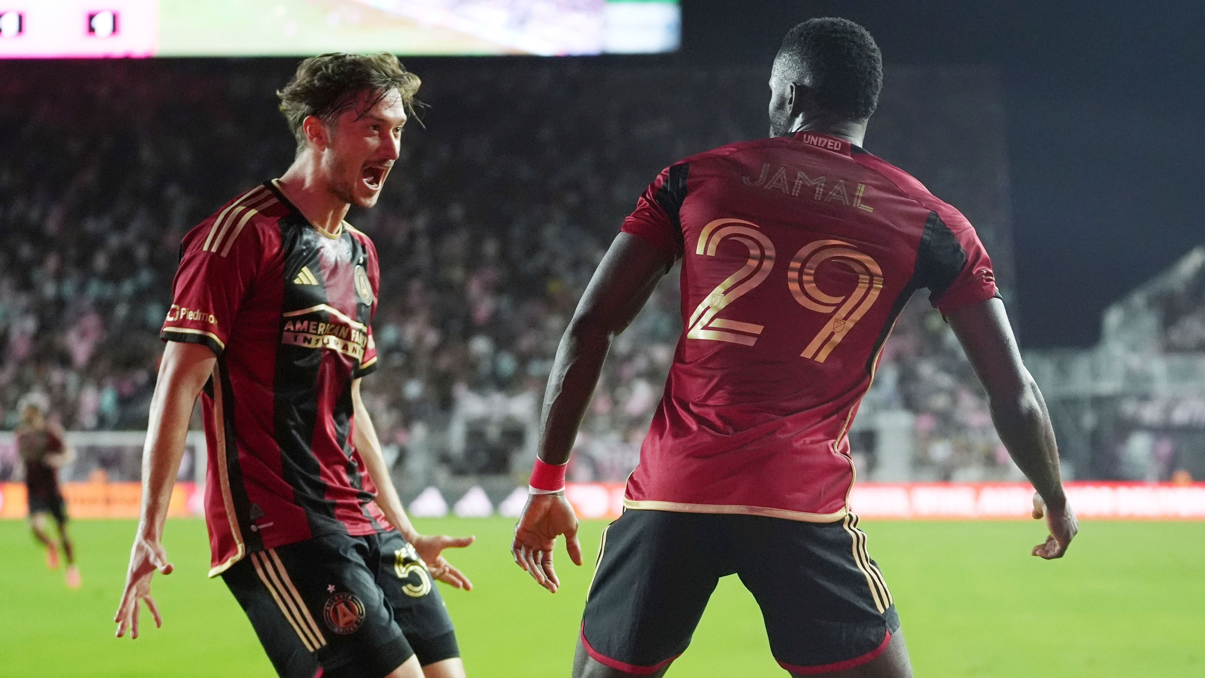 Atlanta shock overwhelming favourites Miami to reach MLS semi-finals