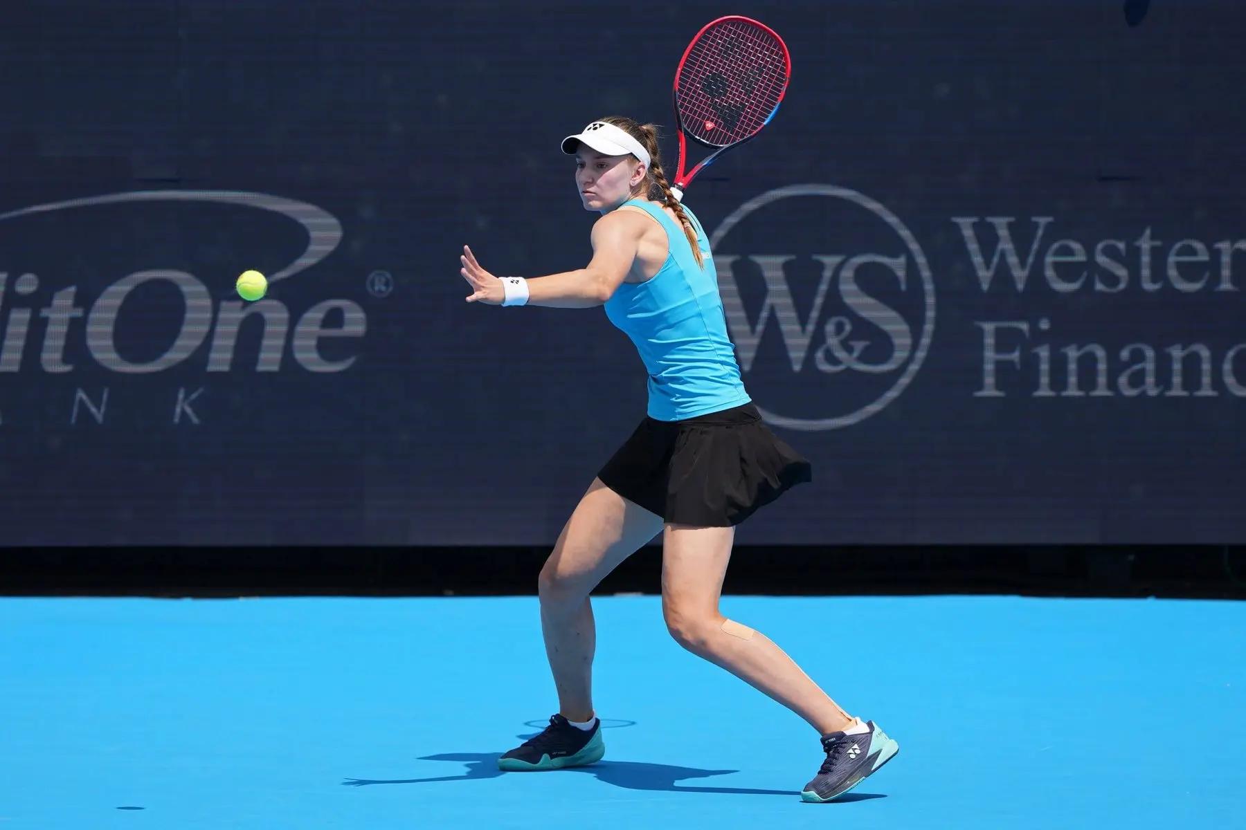 Rybakina upsets Sabalenka while Alcaraz advances at Cincinnati Open