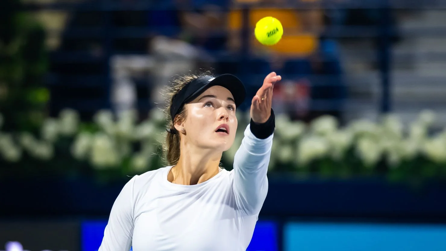 Anna Kalinskaya shocks Iga Swiatek in Dubai to book final with Jasmine Paolini