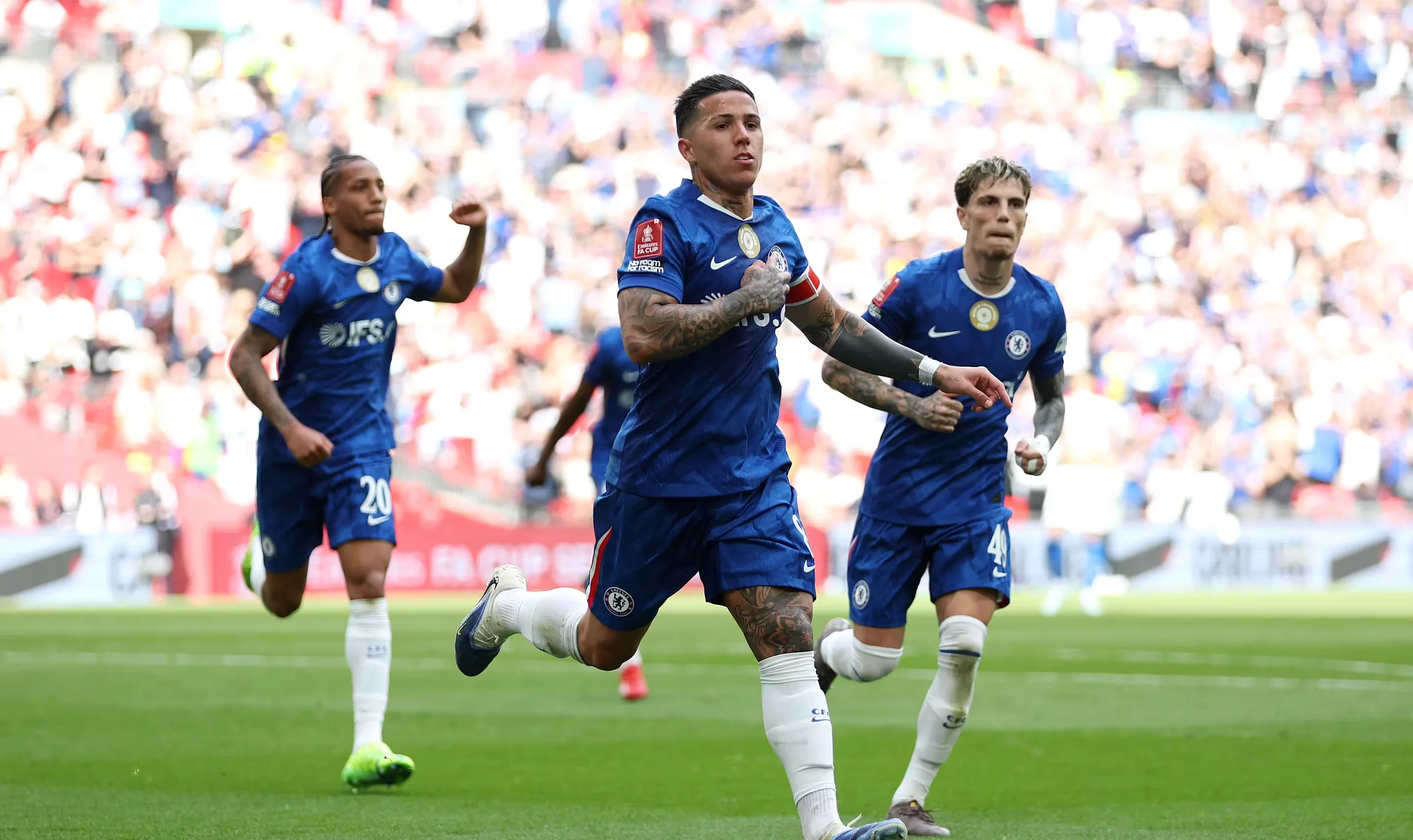 Fernandez header sinks Leeds as Chelsea set up City FA Cup final
