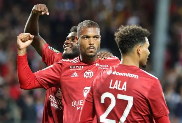 Brest Takes Top Spot with 1-0 Win Over Struggling Lyon