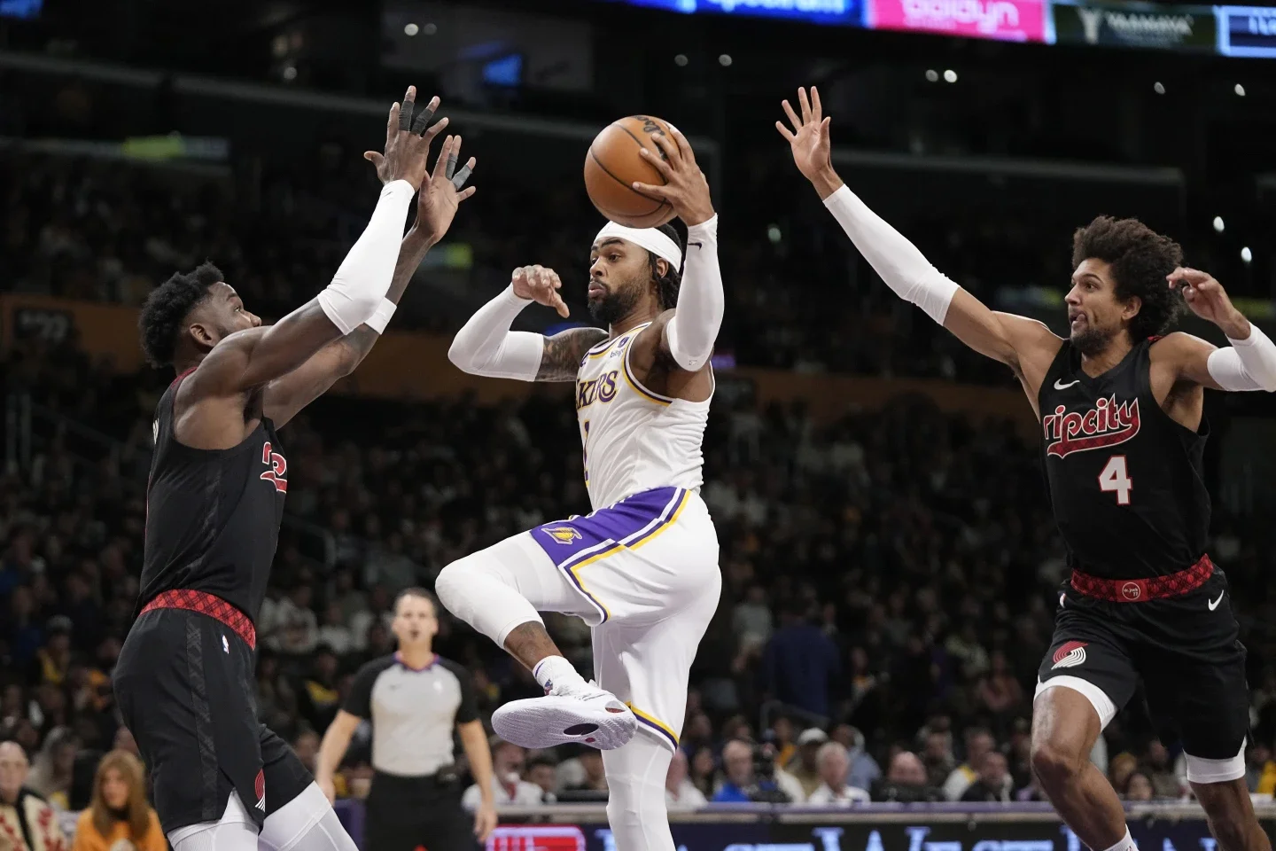 Davis, Hachimura propel Lakers to 116-110 win over Trail Blazers