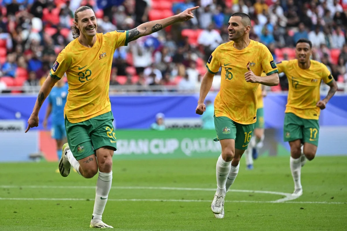Irvine and Bos help Australia cruise past India in Asian Cup group opener