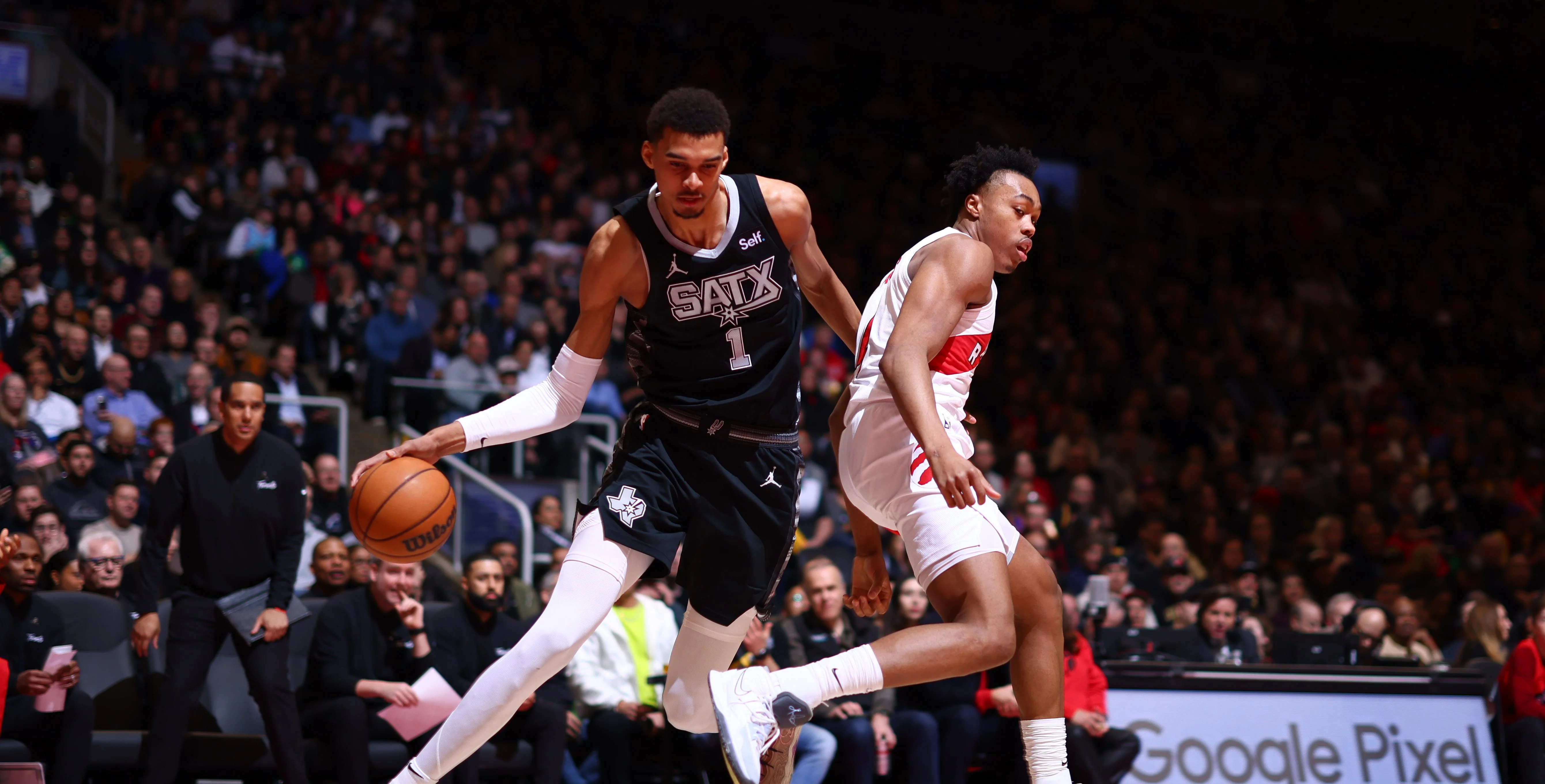NBA roundup: Wembanyama posts triple-double in Spurs' win over Raptors