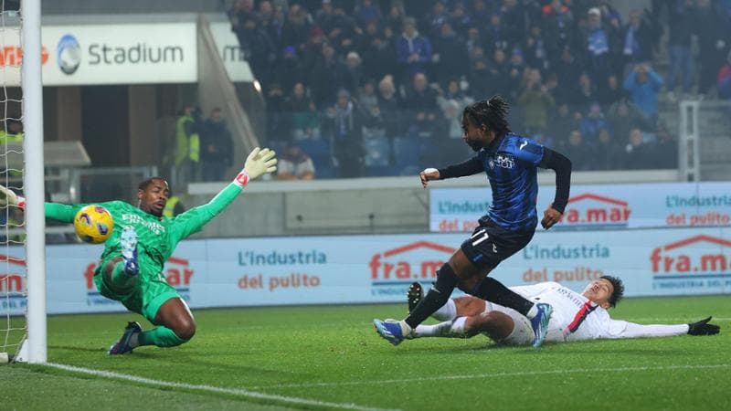 Atalanta 3-2 AC Milan: Lookman's double leads hosts to victory in five-goal thriller