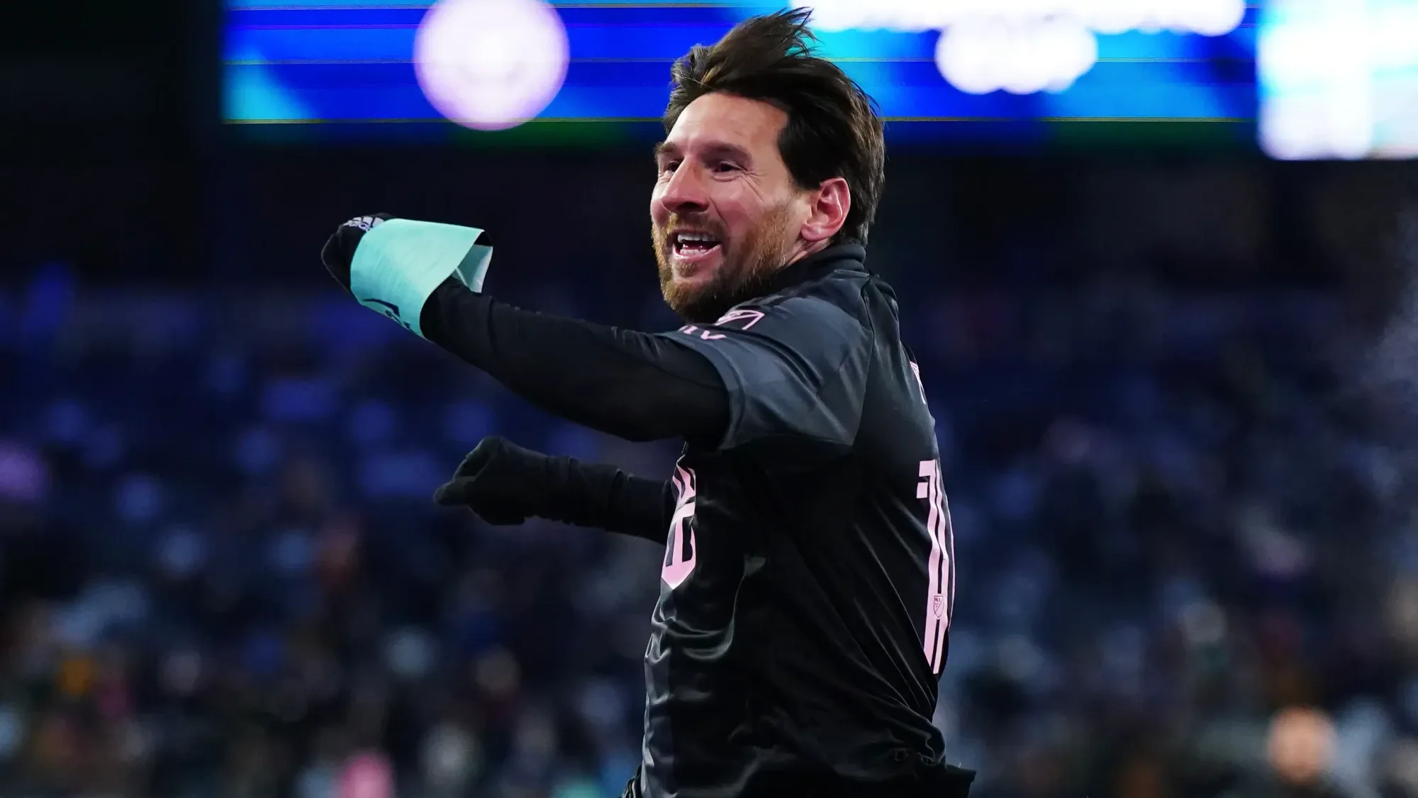 Messi shines in freezing conditions as Inter Miami edge Sporting KC in CONCACAF Champions Cup
