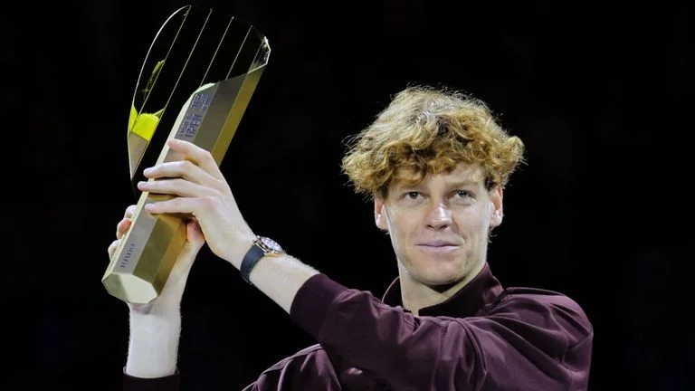 Jannik Sinner battles past Zverev to win Vienna Open and keep World No. 1 dream alive