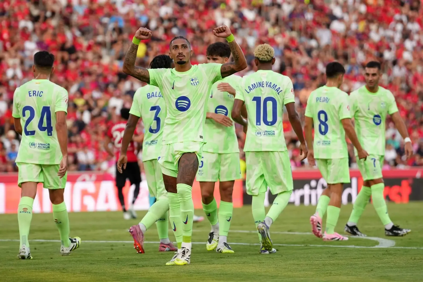 Barcelona dominate nine-man Mallorca 3-0 as Marcus Rashford makes historic debut in LaLiga opener