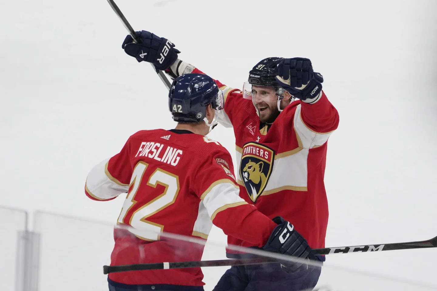 Panthers Triumph in Home Opener, Defeat Maple Leafs 3-1 in Playoff Rematch