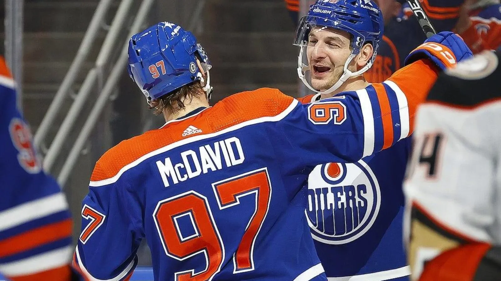 NHL roundup: Connor McDavid posts five points in Edmonton Oilers' win