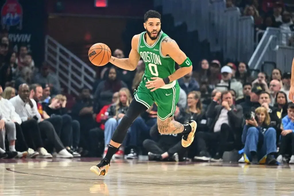 NBA roundup: Celtics take down Cavs in best of East showdown, Lakers shine in front of Doncic