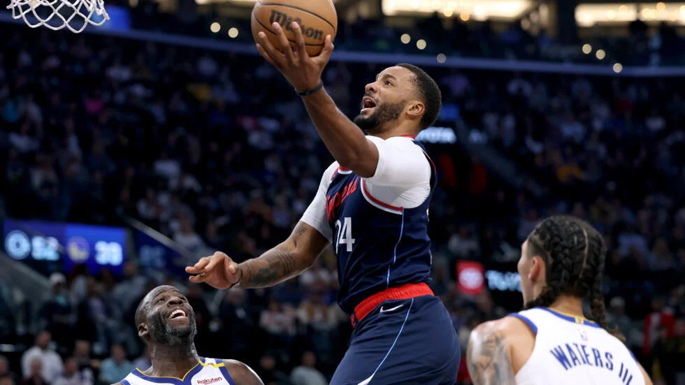 NBA roundup: Clippers upset Warriors, Lillard shines in Bucks return