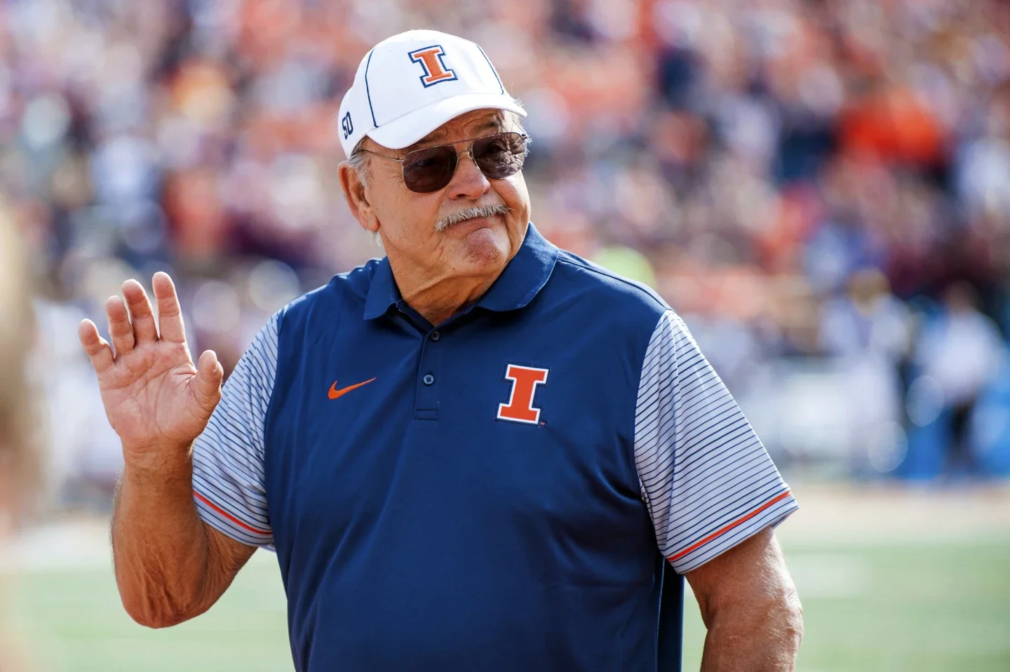 Dick Butkus, Fearsome Hall of Fame Chicago Bears Linebacker, Dies at 80