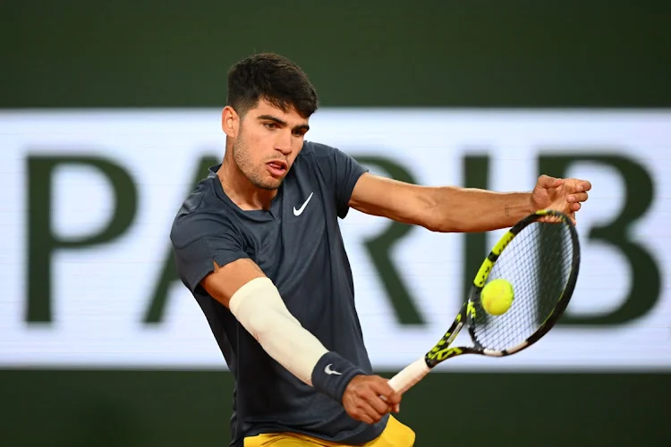 Alcaraz cruises past Wolf to reach French Open second round