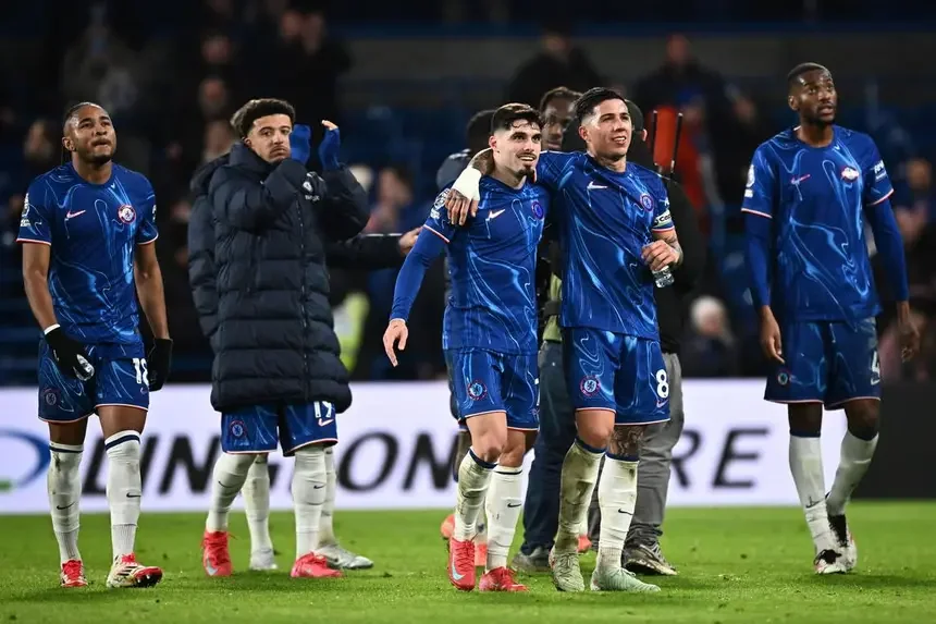Chelsea 2-1 West Ham: Neto on target as Blues come from behind to defeat Hammers
