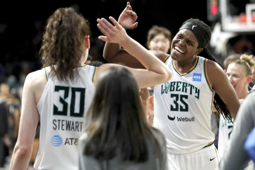 Stewart Dominates with 38 Points as Liberty Cruise Past Lynx 111-76; Vandersloot Achieves 4,000-Point Milestone