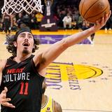 NBA roundup: Heat destroy Lakers, Pelicans upset Wolves