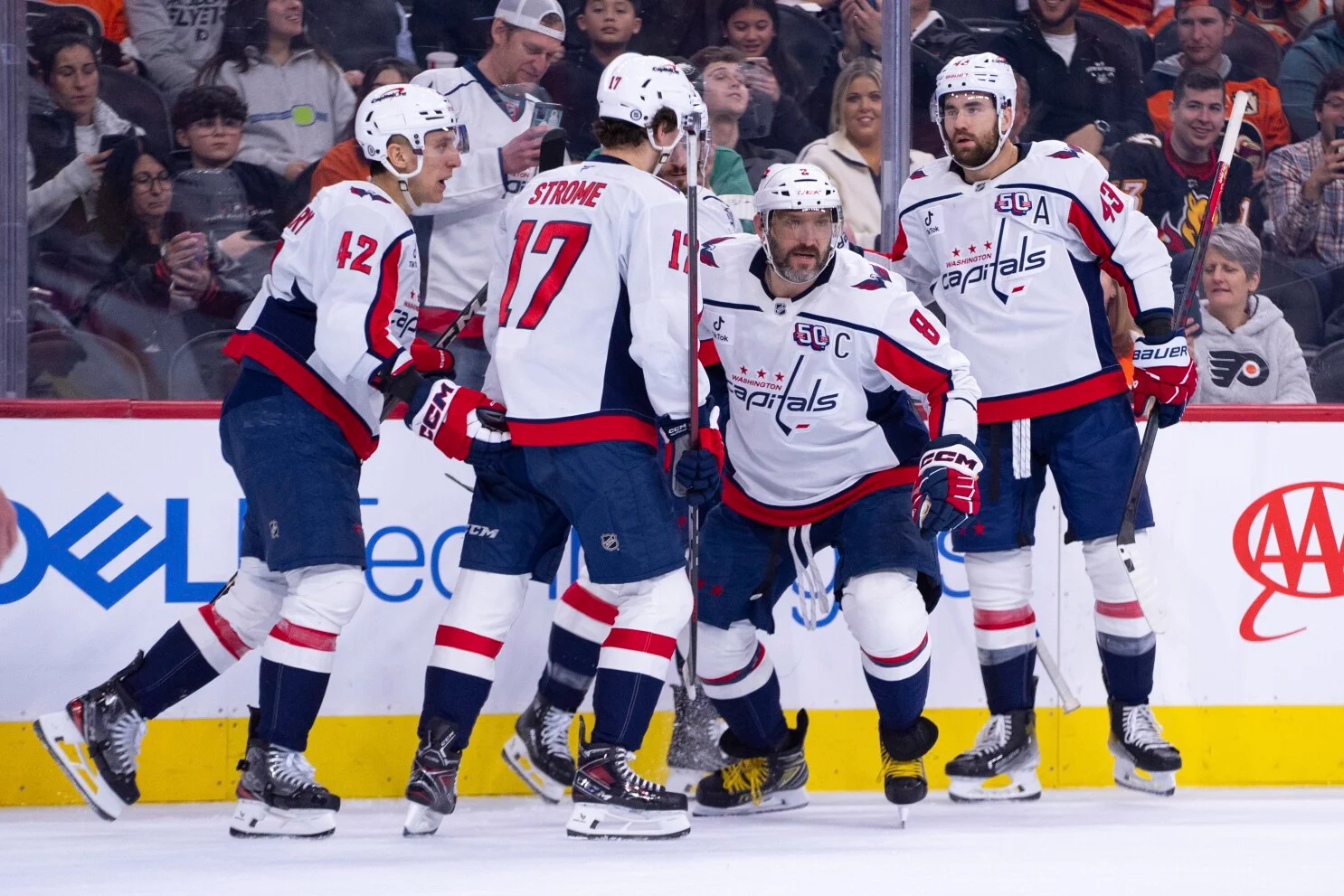 NHL roundup: Ovechkin scores for fourth game in a row, Panthers defeat Blues