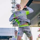 Man City rout Palace to send title message as Villa extend stunning winning run