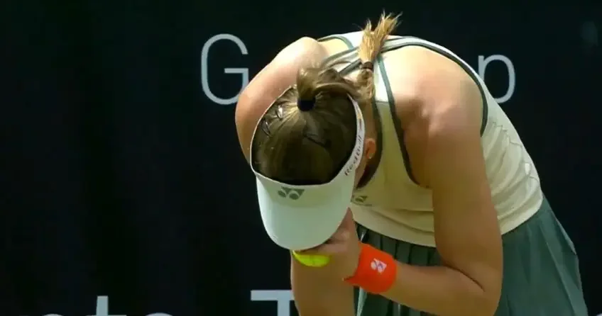 Unwell Rybakina retires in Berlin, rain delays matches