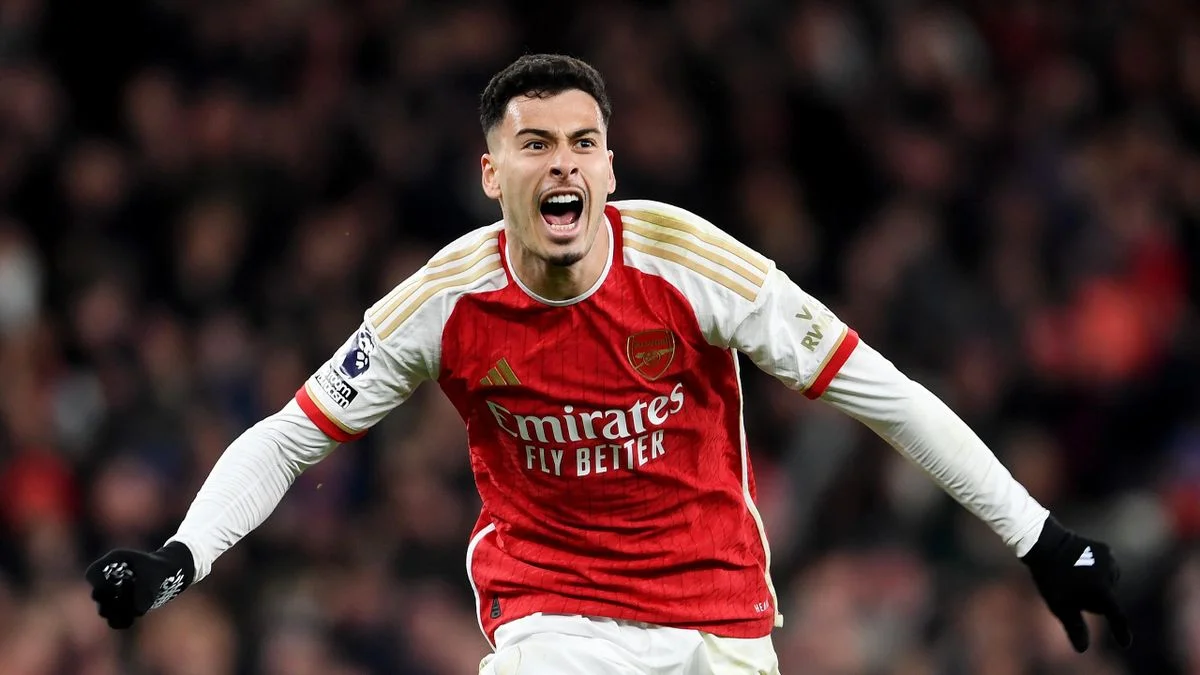 Arsenal 3-1 Liverpool: Gunners defeat Reds to move within two points of top spot