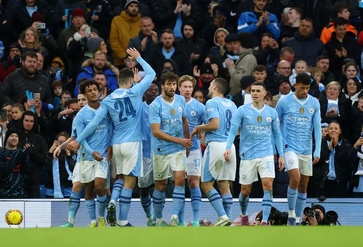 FA Cup: De Bruyne returns as Manchester City hit five past helpless Huddersfield