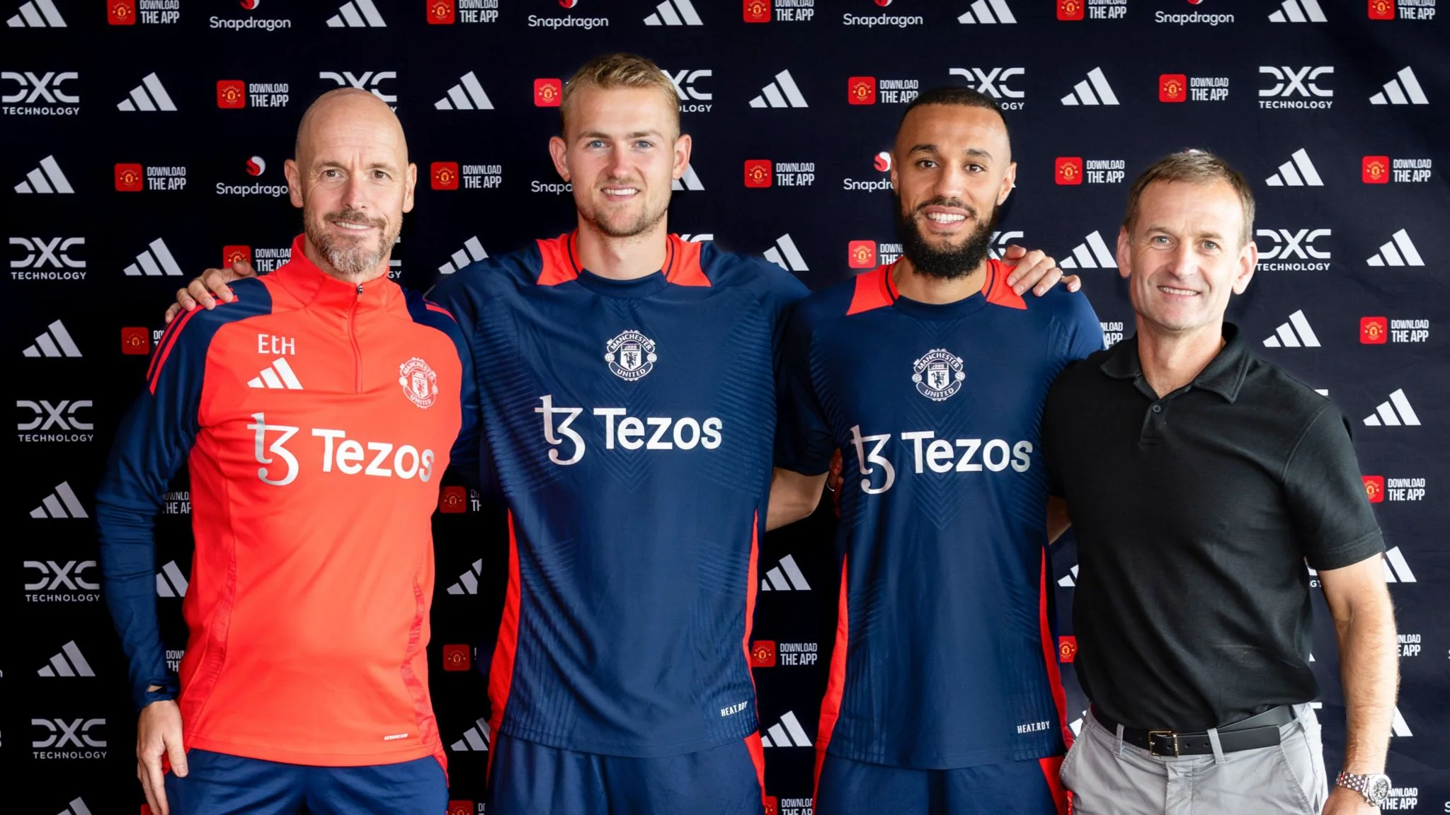 Manchester United confirm signings of Bayern duo De Ligt and Mazraoui