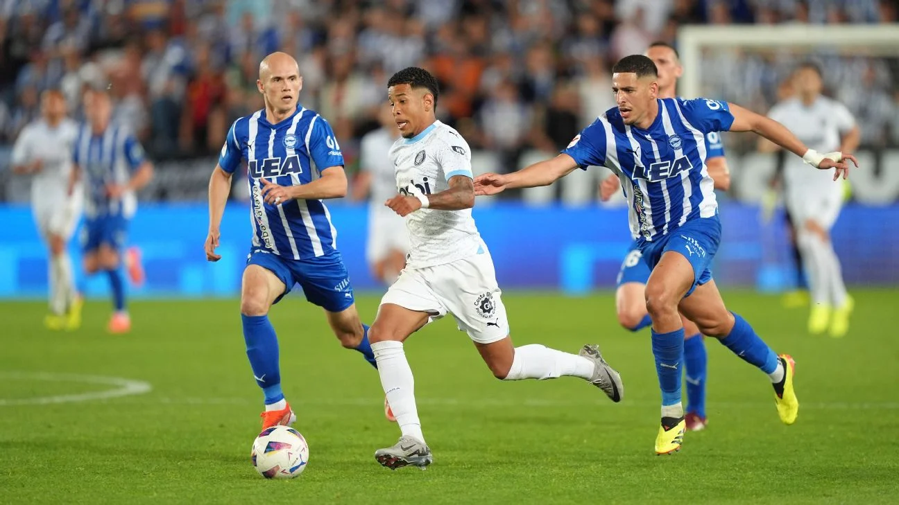 Alaves 2-2 Girona: Wasteful visitors settle for point and open door for Barca to take second spot