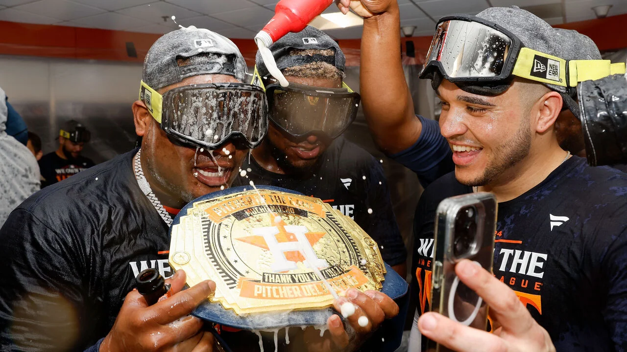 Astros overcome terrible start to clinch 4th straight AL West title
