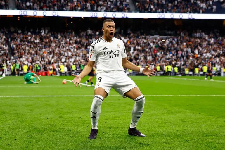 Mbappé brace keeps Real Madrid in La Liga title hunt with 3-2 win over Celta Vigo