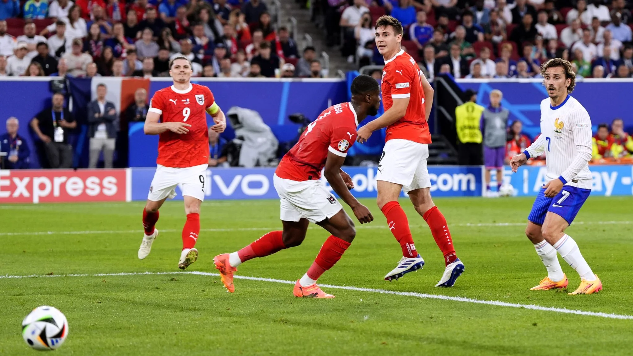 Austria 0-1 France: Mbappe suffers broken nose as Les Bleus battle past Austria