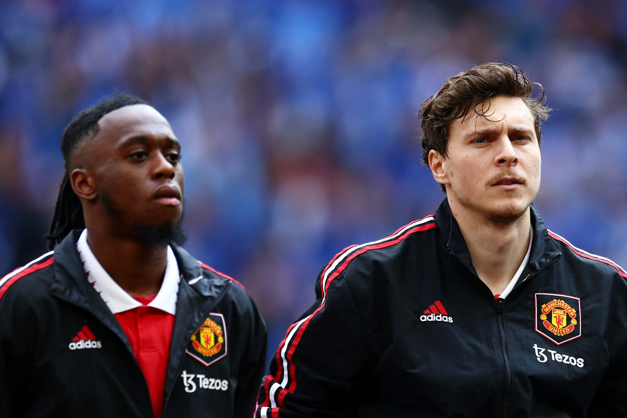 Manchester United set to extend duo contract's
