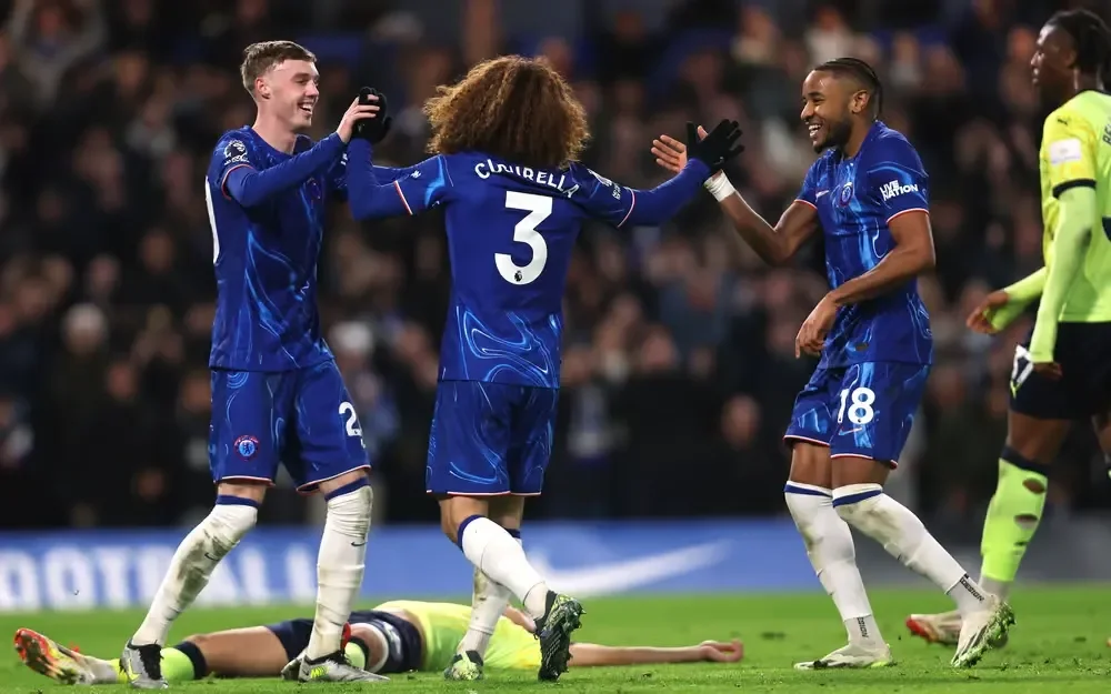 Chelsea 4-0 Southampton: Blues defeat sorry Saints to return to winning ways