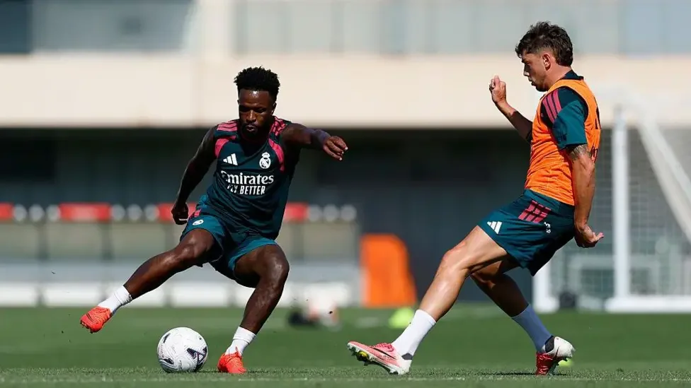 Vinicius Junior Signs New Real Madrid Deal, Ending Arsenal Transfer Hopes
